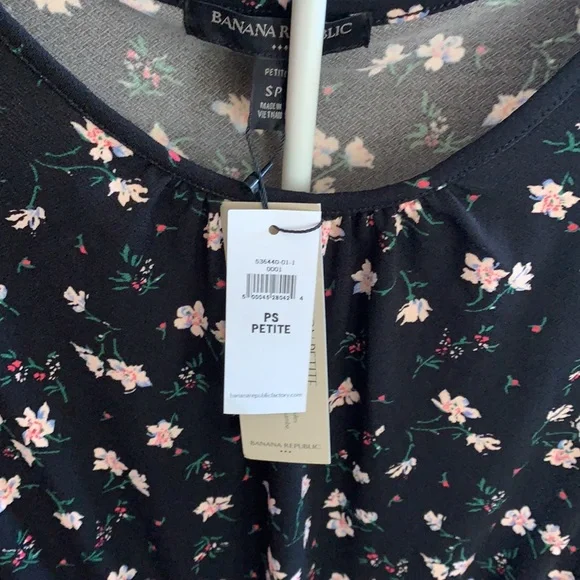 Brand new with tags banana republic tie waist dress. Retail 135 - Picture 2 of 6